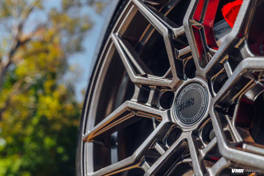 VMR Flow Formed Wheels V805 Anthracite Metallic 19" rim with Premium Wheel Centercap on Audi B9 S4