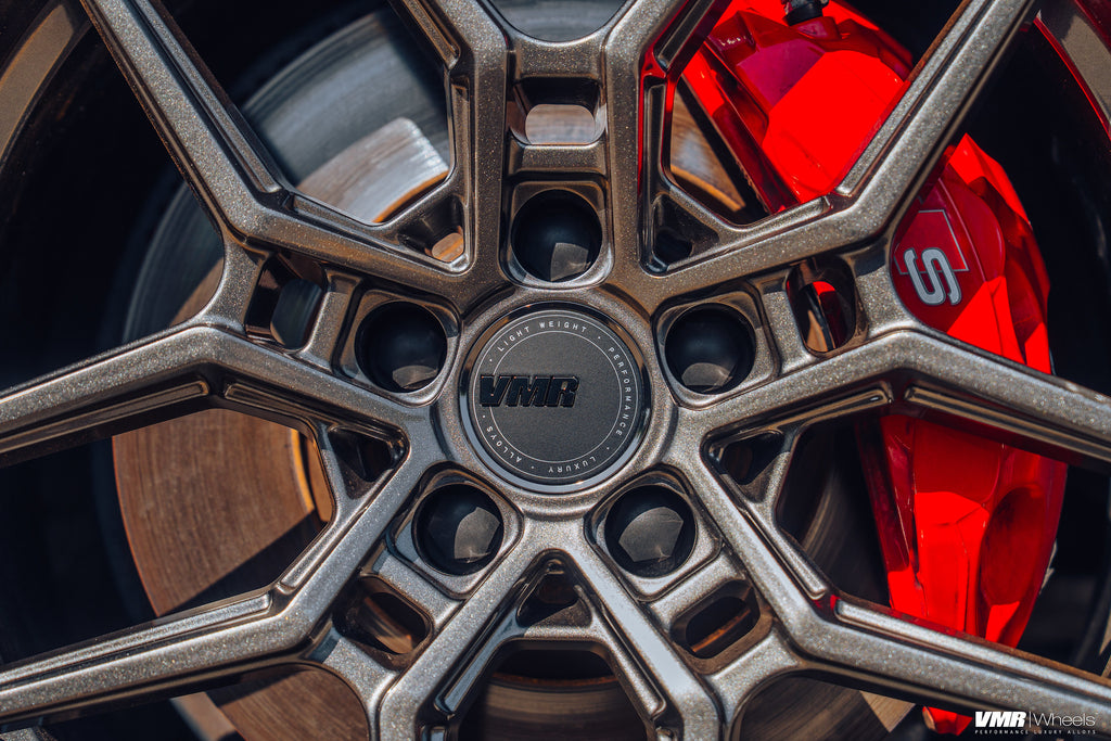VMR Flow Formed Wheels V805 Anthracite Metallic 19" rim with Premium Wheel Centercap on Audi B9 S4